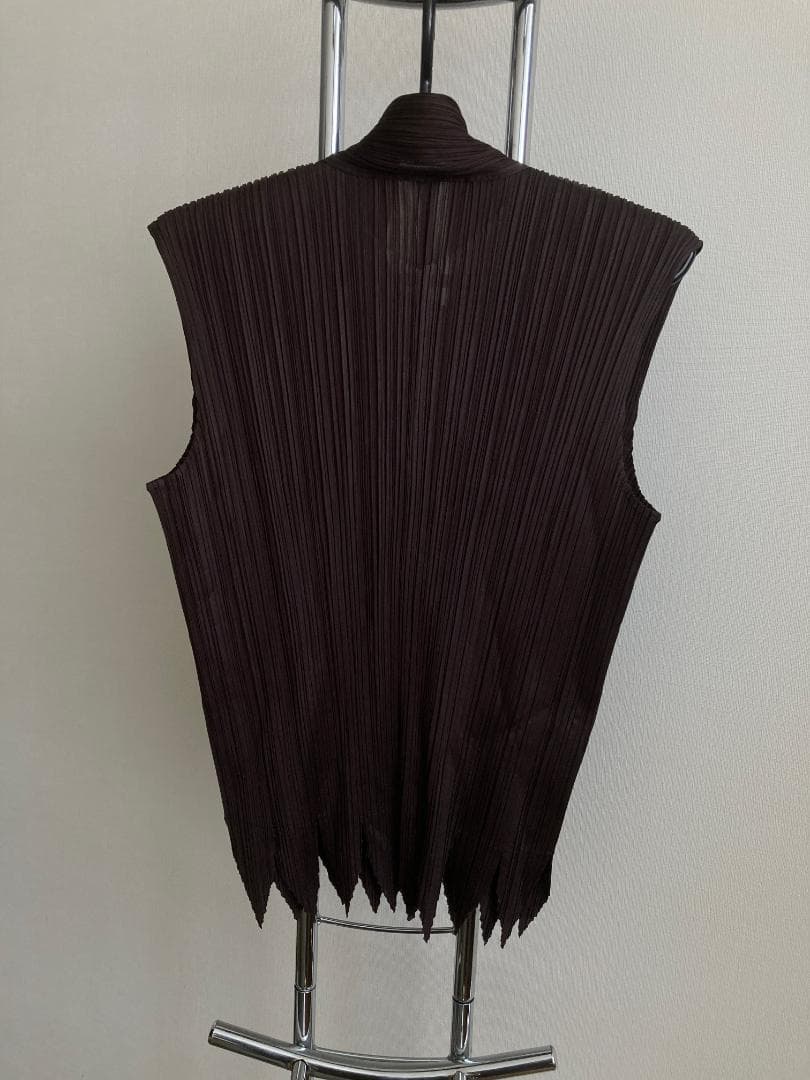 【更にお値下げ】プリーツプリーズ ボタン付ベスト ジレ ダークブラウン