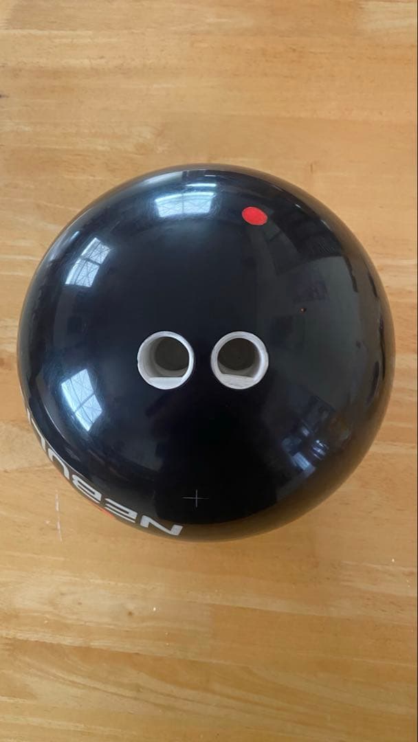 モーティブ　NEBULA ボウリングボール 黒 2穴　サムレス