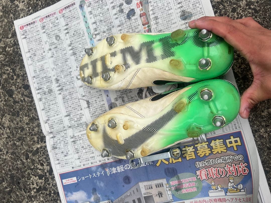 NIKEサッカースパイクティエンポ6 SG 27.5cm