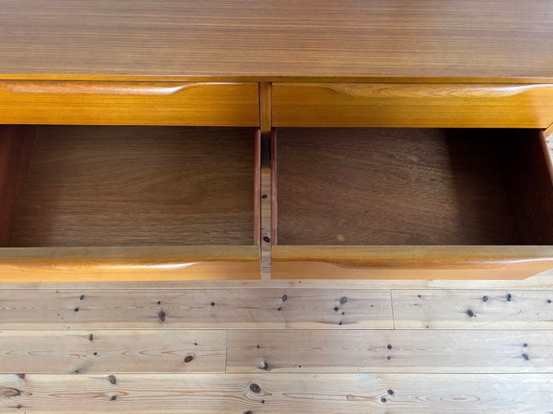 北欧ヴィンテージ　デンマーク　サイドボード