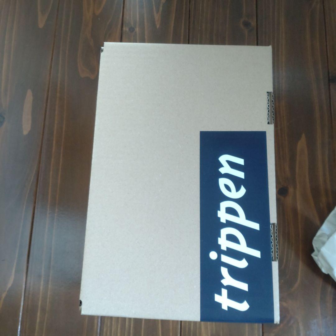 新品未使用！trippenグリーンファーサンダル36