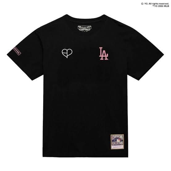 日本未発売★BLACKPINK×MLB 限定コラボTシャツ