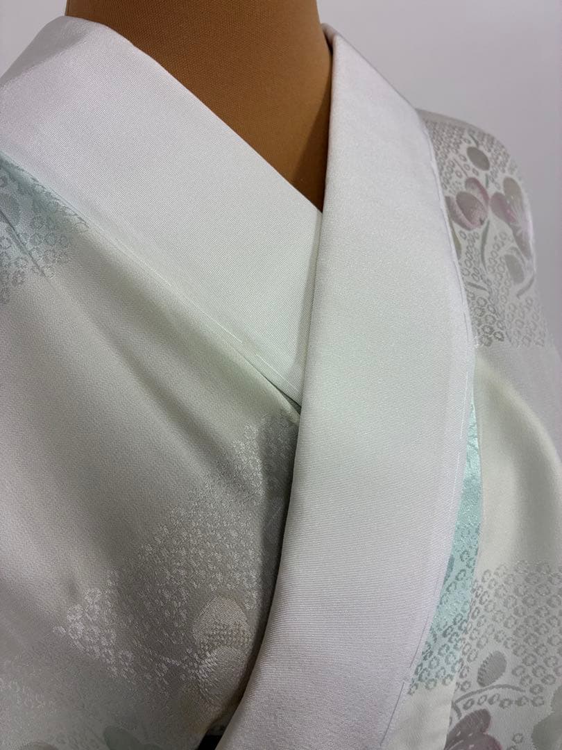 上質な長襦袢　梅の花模様　着物　ふくよかサイズ　落款あり