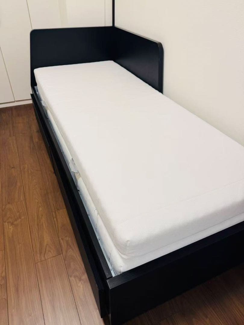 IKEA FLEKKE フレッケデイベッドとマットレス