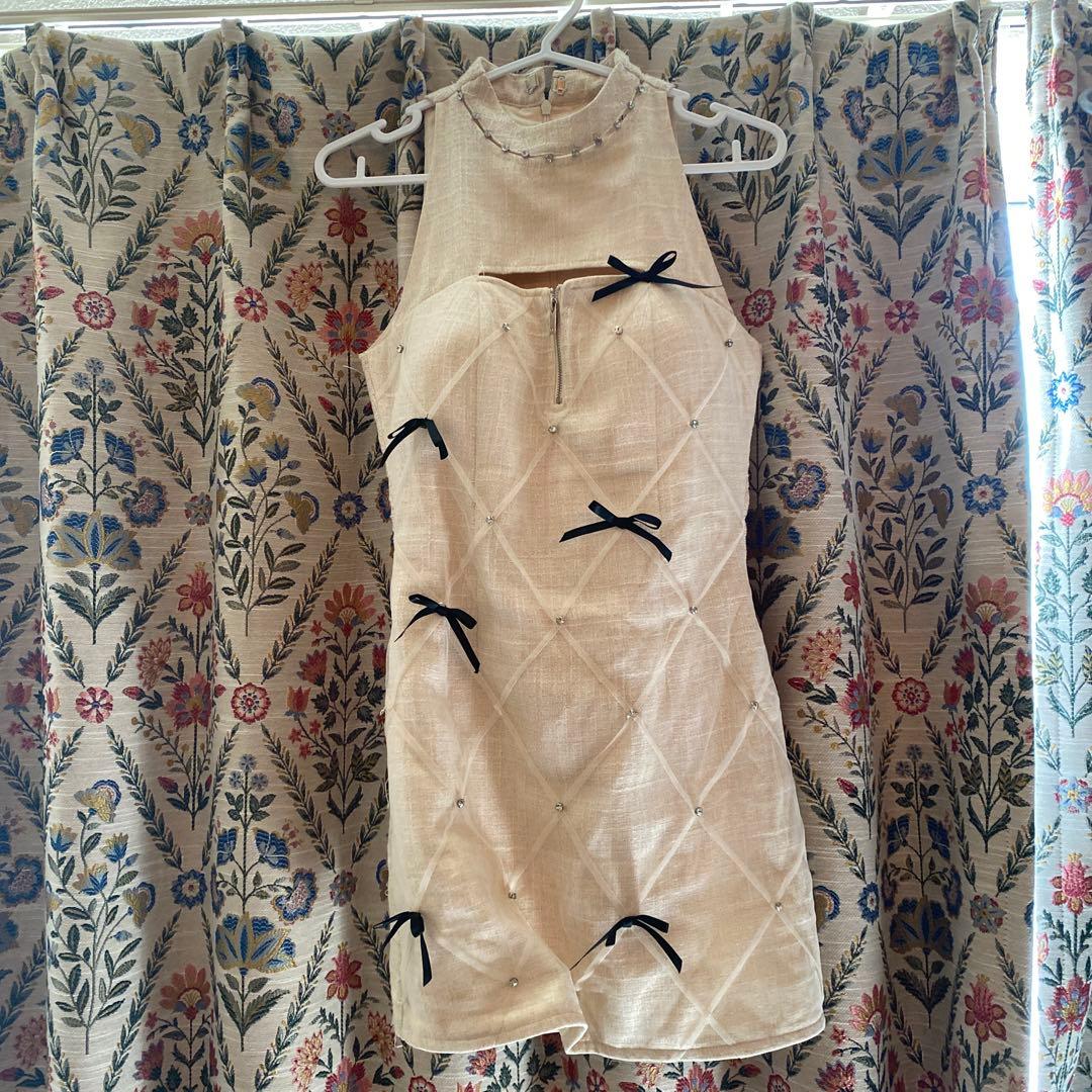 ローブドフルール　アイボリー ハイネックドレス ビジュー付き