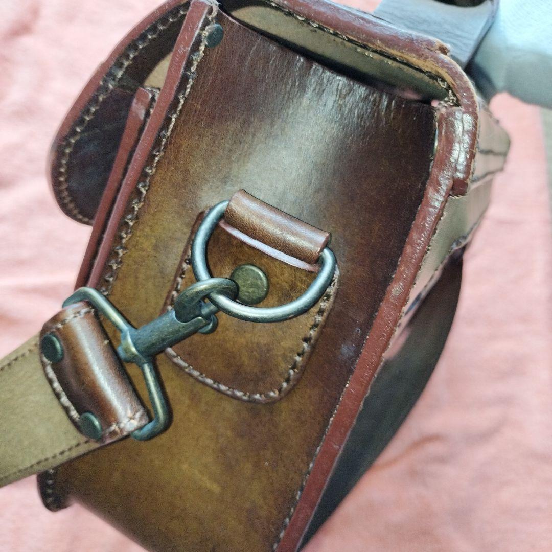 本革ショルダーバッグ ヴィンテージ