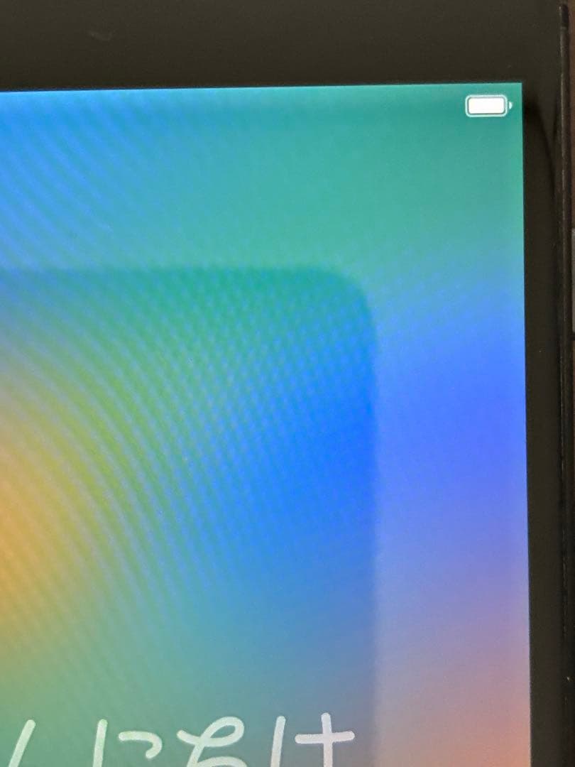 iPhone8puls simなしです、動作は問題ありません、データー消去済み