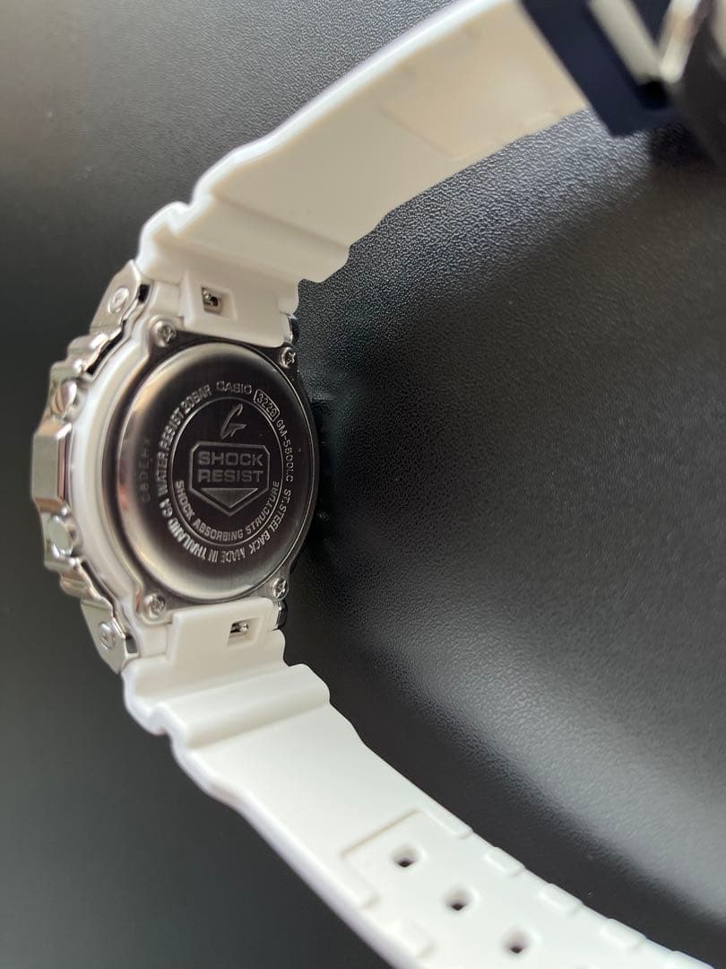 ま*ー様 【生産終了品】G-SHOCK GM-5600LC-7JF