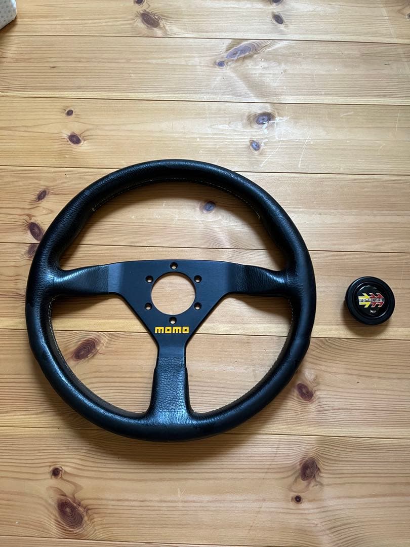 momo ステアリング ヴェローチェ　340mm