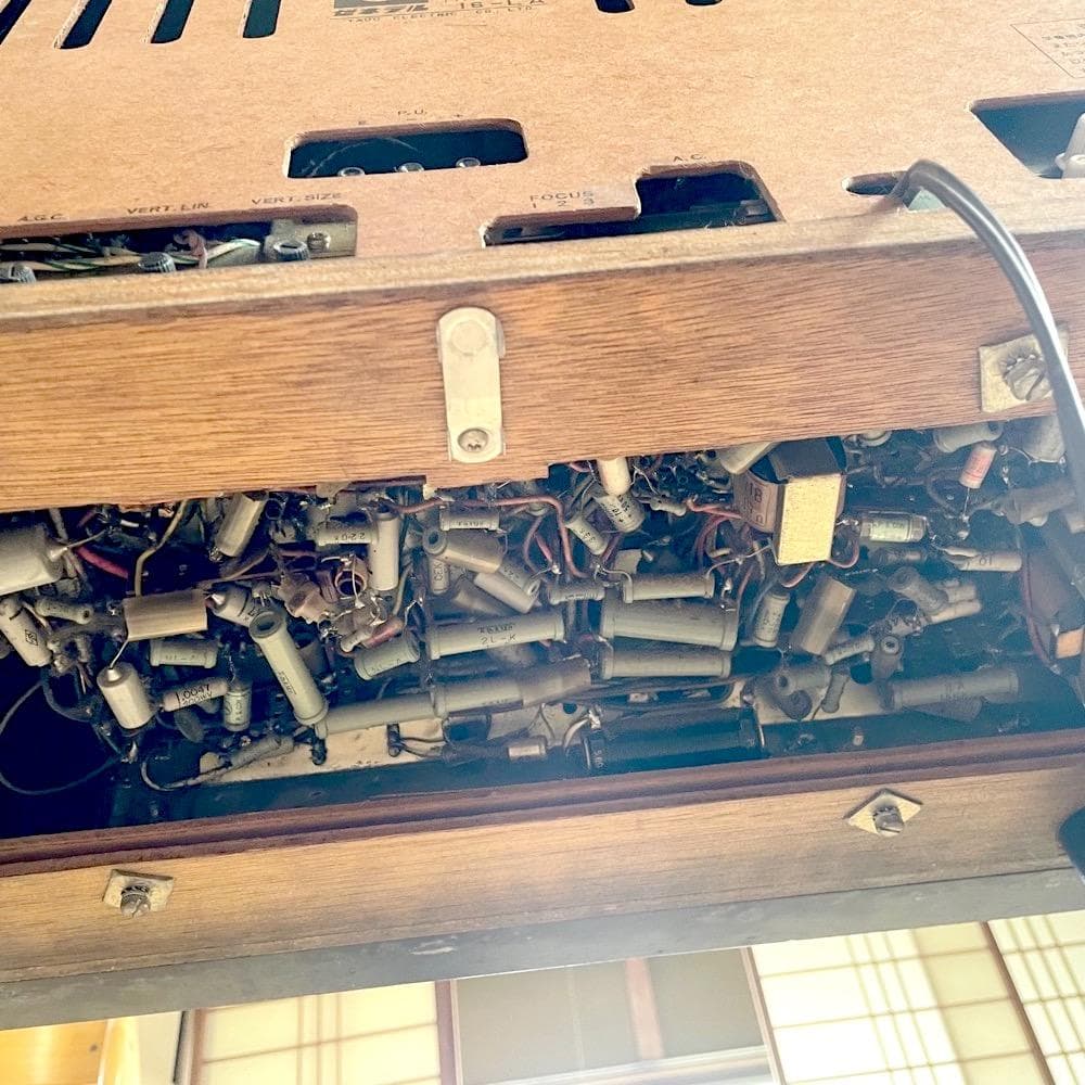 白黒テレビ 昭和レトロ GENERAL ゼネラル 真空管 脚付き 起動不可