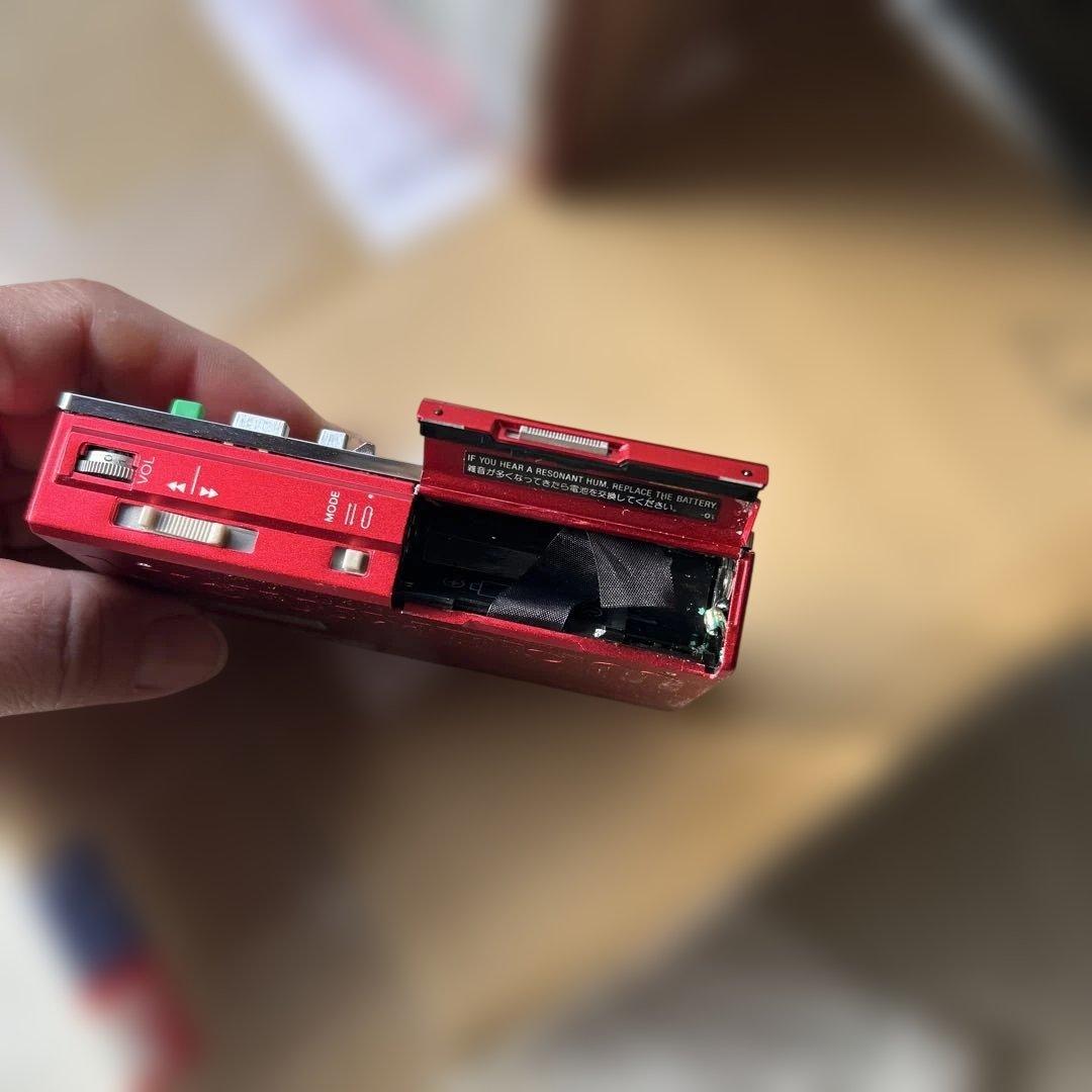 SONY WM-40カセットプレーヤー 赤