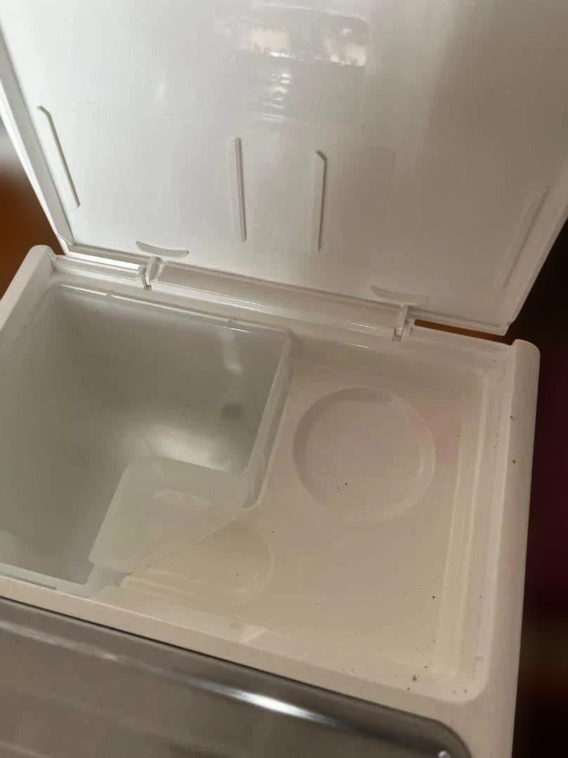 デロンギ　エスプレッソ・カプチーノメーカー　ECP3220J-W　ホワイト