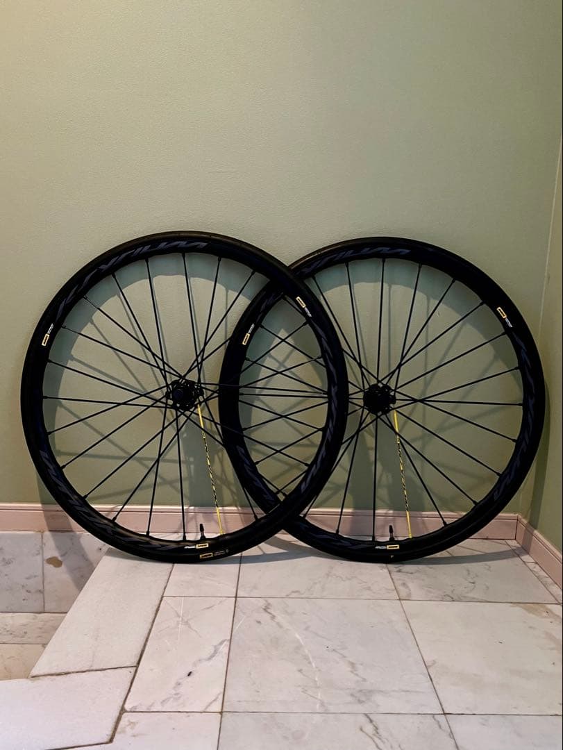 MAVIC キシリウム pro UST DISK チューブレスレディ 前後セット