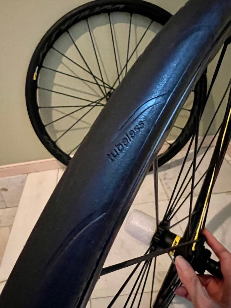 MAVIC キシリウム pro UST DISK チューブレスレディ 前後セット