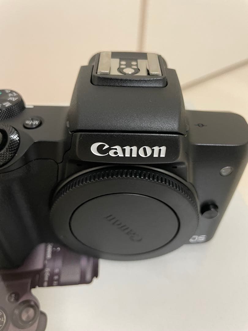 【美品】Canon EOS Kiss M ミラーレスカメラ 付属品多数