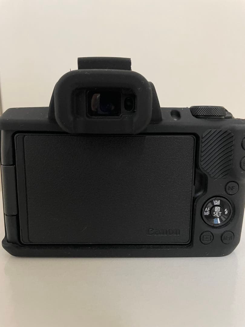 【美品】Canon EOS Kiss M ミラーレスカメラ 付属品多数