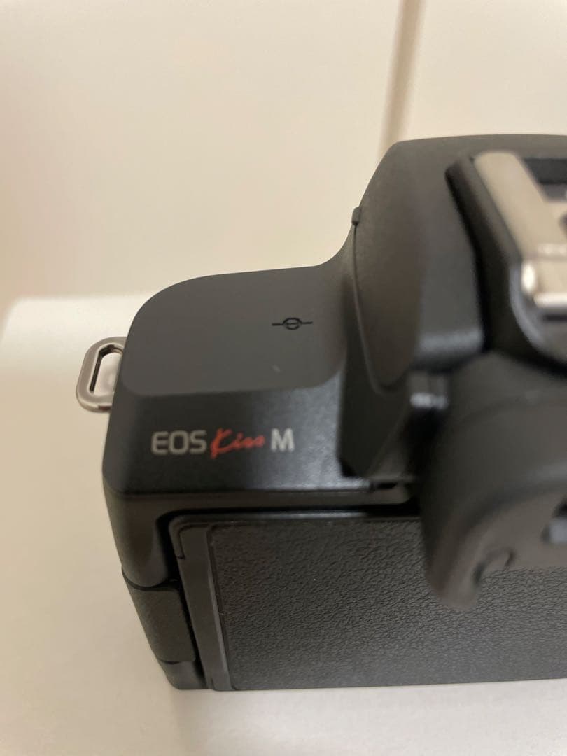 【美品】Canon EOS Kiss M ミラーレスカメラ 付属品多数