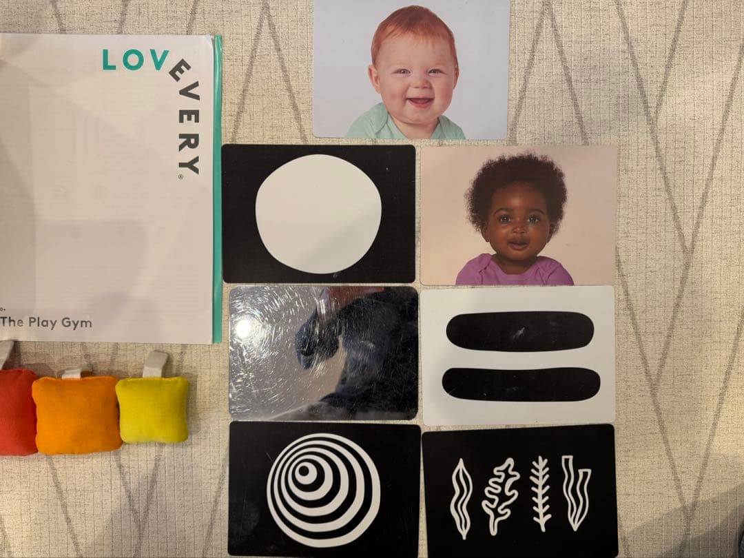 Lovevery Play Gymプレイジム / プレイマット 箱あり