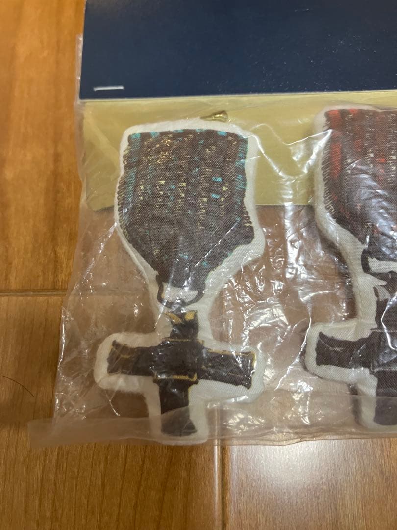 アンダーカバー 勲章バッジ 4個 未開封 but beautiful アーカイブ