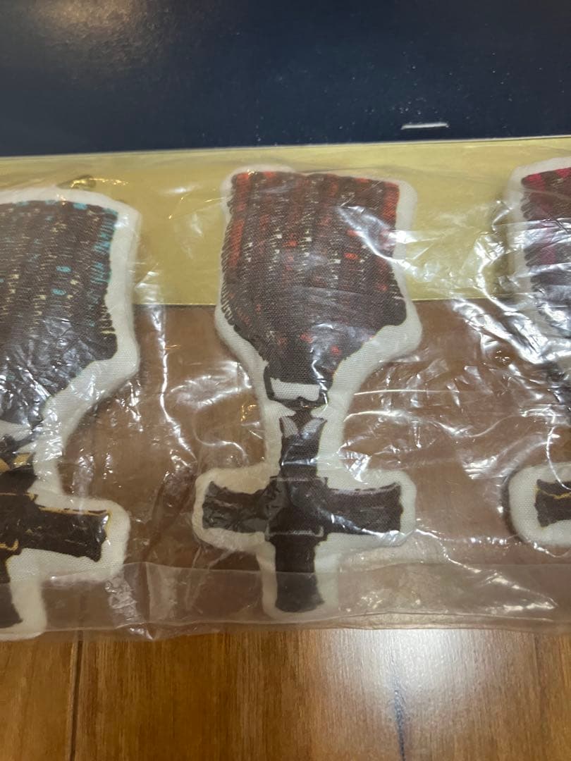 アンダーカバー 勲章バッジ 4個 未開封 but beautiful アーカイブ