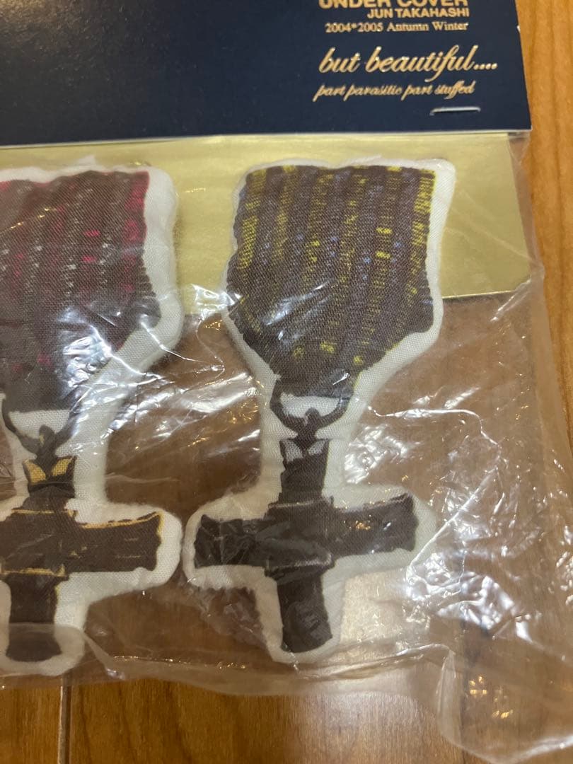 アンダーカバー 勲章バッジ 4個 未開封 but beautiful アーカイブ