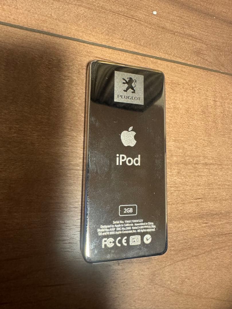 Apple iPod nano 2GB シルバー　プジョー