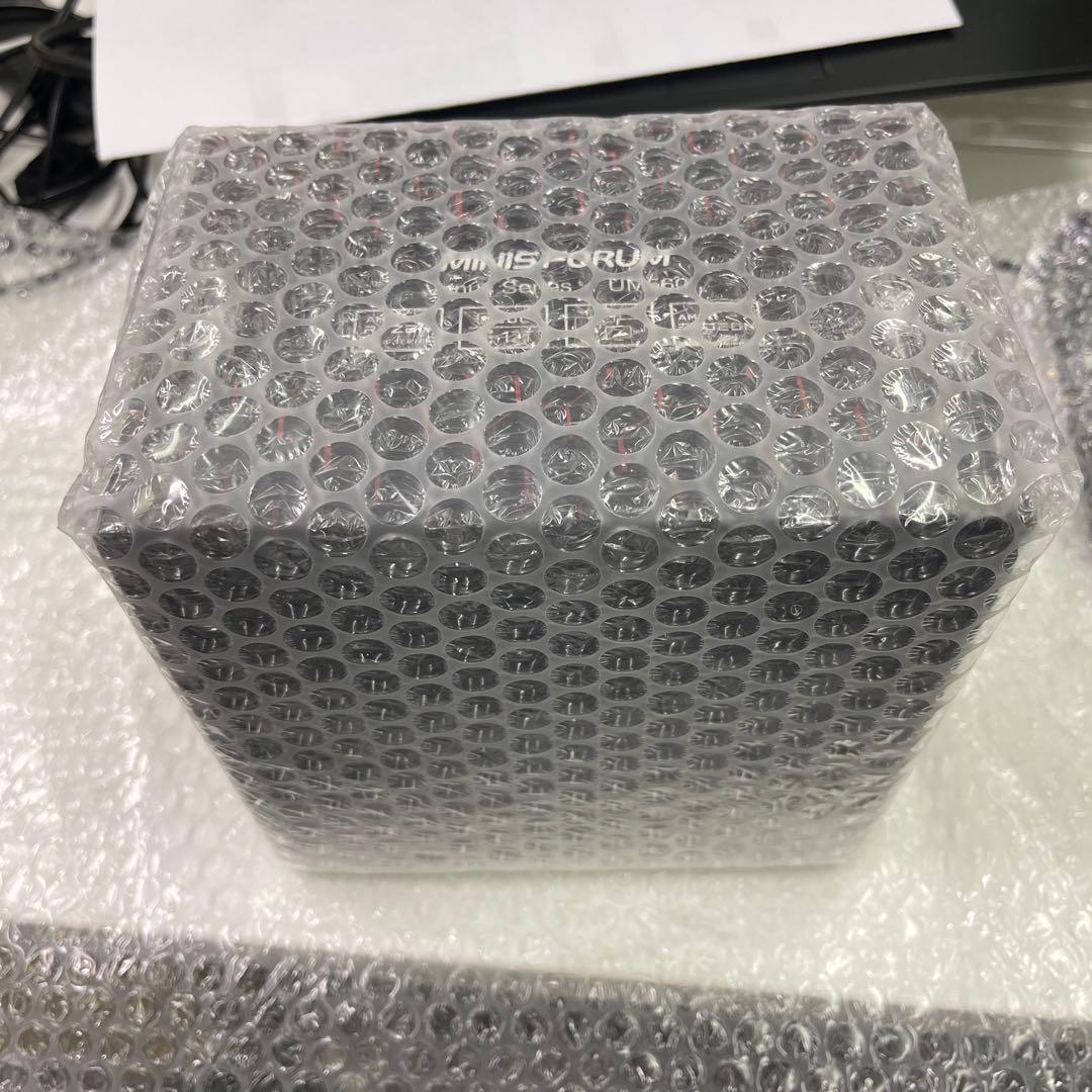 MINISFORUM / UM560 16GBメモリ/512GB SSD