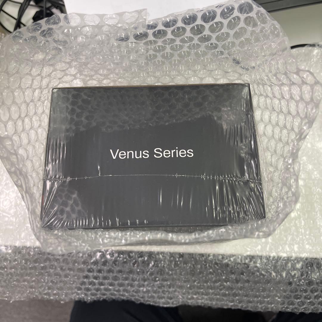 MINISFORUM / UM560 16GBメモリ/512GB SSD