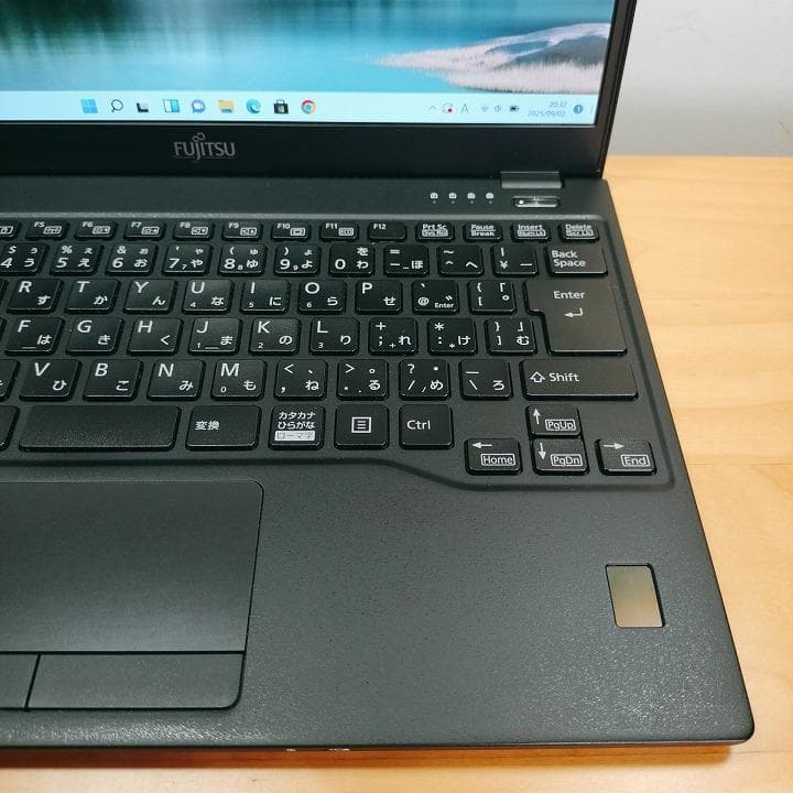 富士通 10世代i5【美品・軽量薄型】ノートPC Windows11正規品
