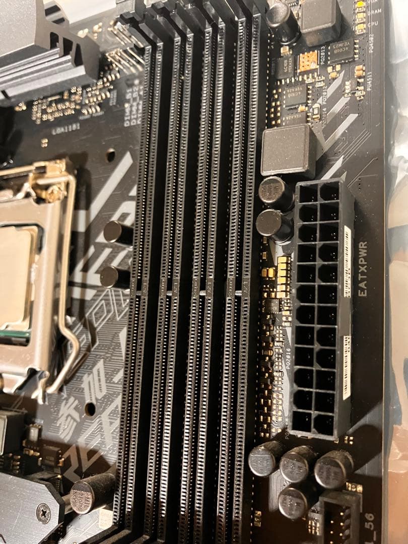 STRIX H370-F GAMING マザーボード　i7-8700付属