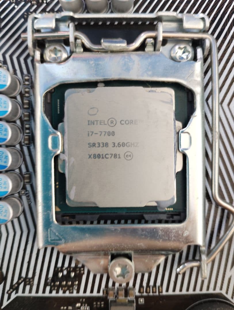 i7 7700 マザーボード　メモリ16gb