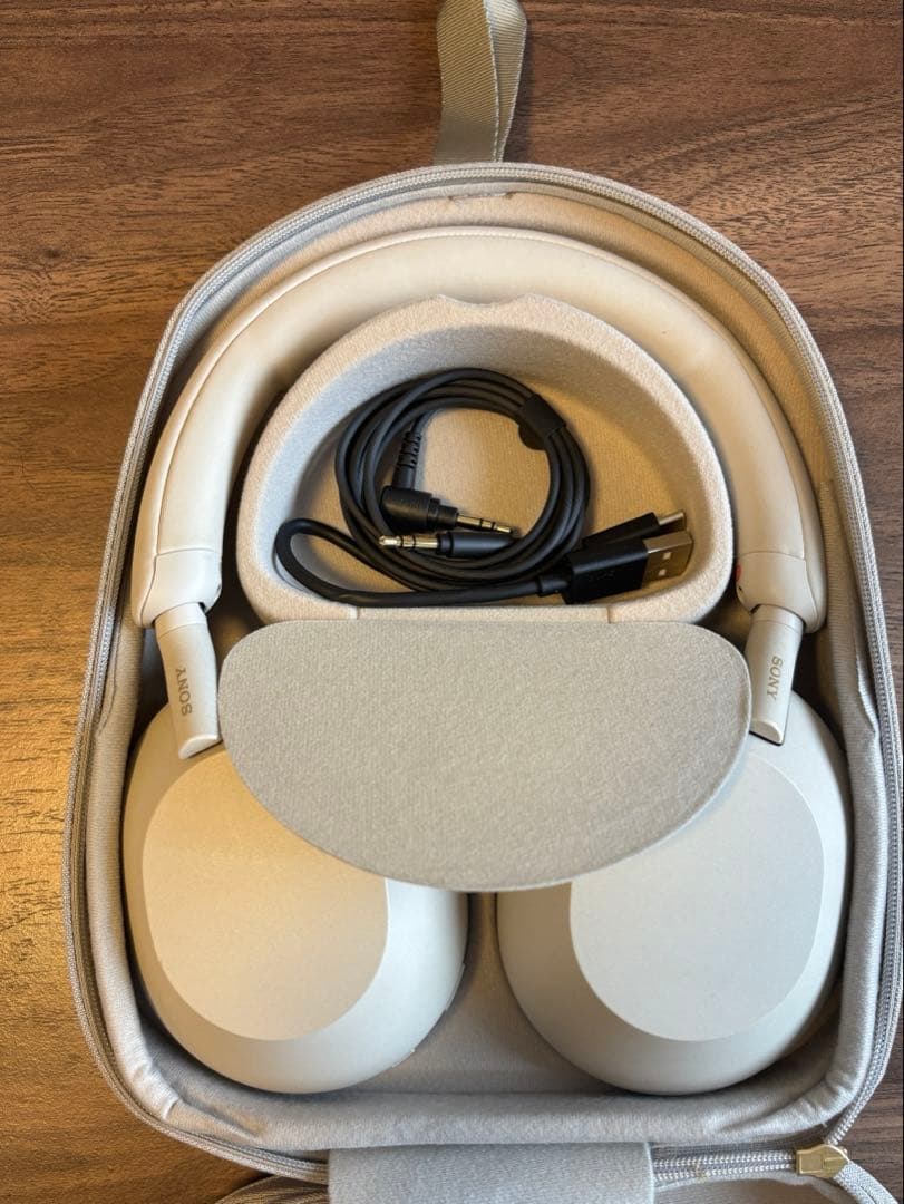 【SONYワイヤレスヘッドホン】WH-1000XM5 シルバー