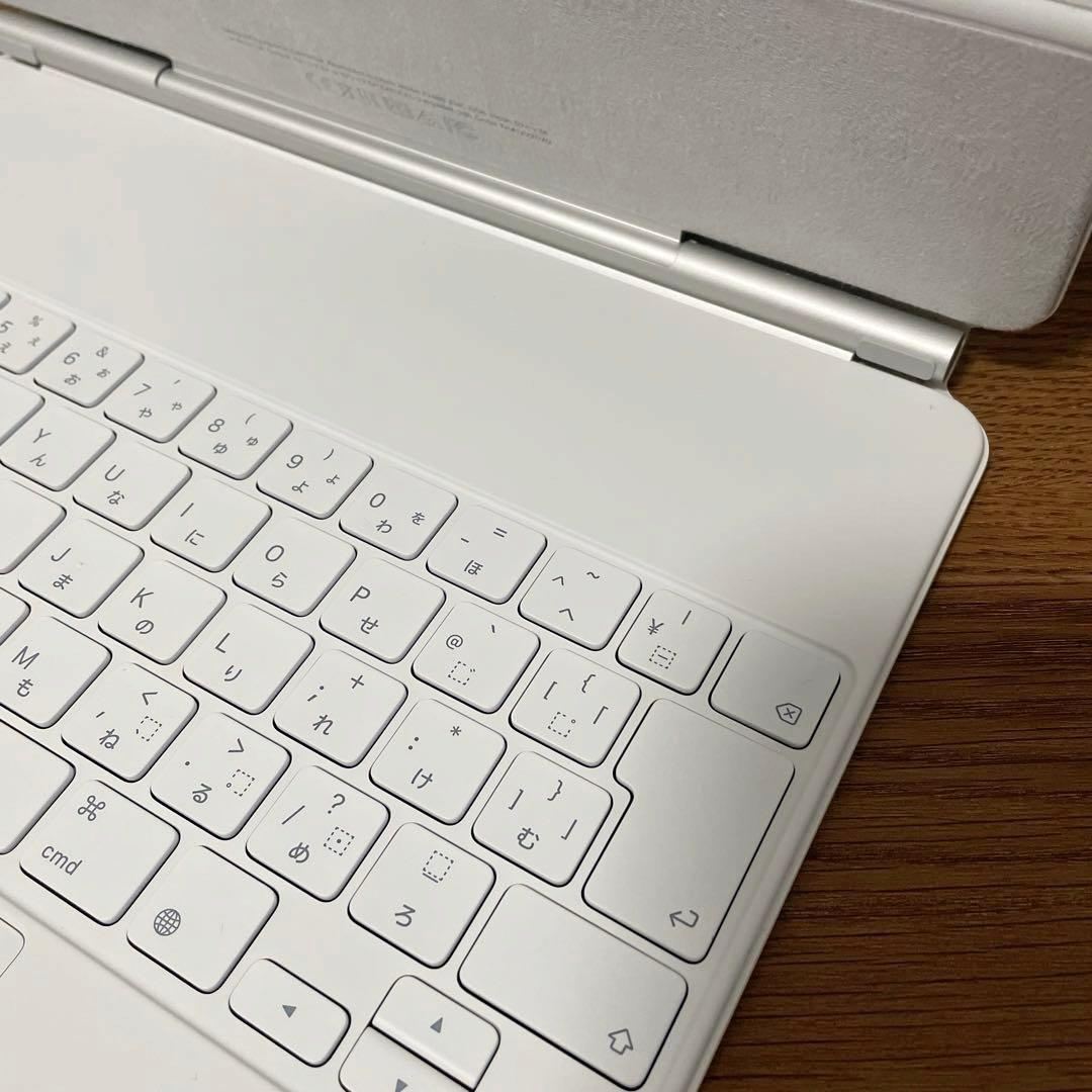 Apple iPad Magic Keyboard 12.9インチ A2480