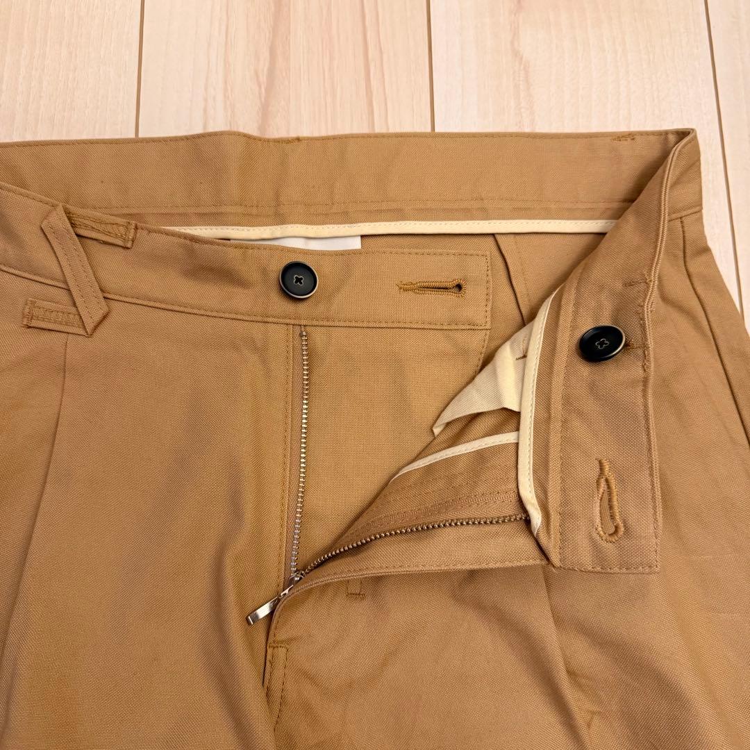 パンツ simply complicated LOOSE FIT CHINO BEIGE