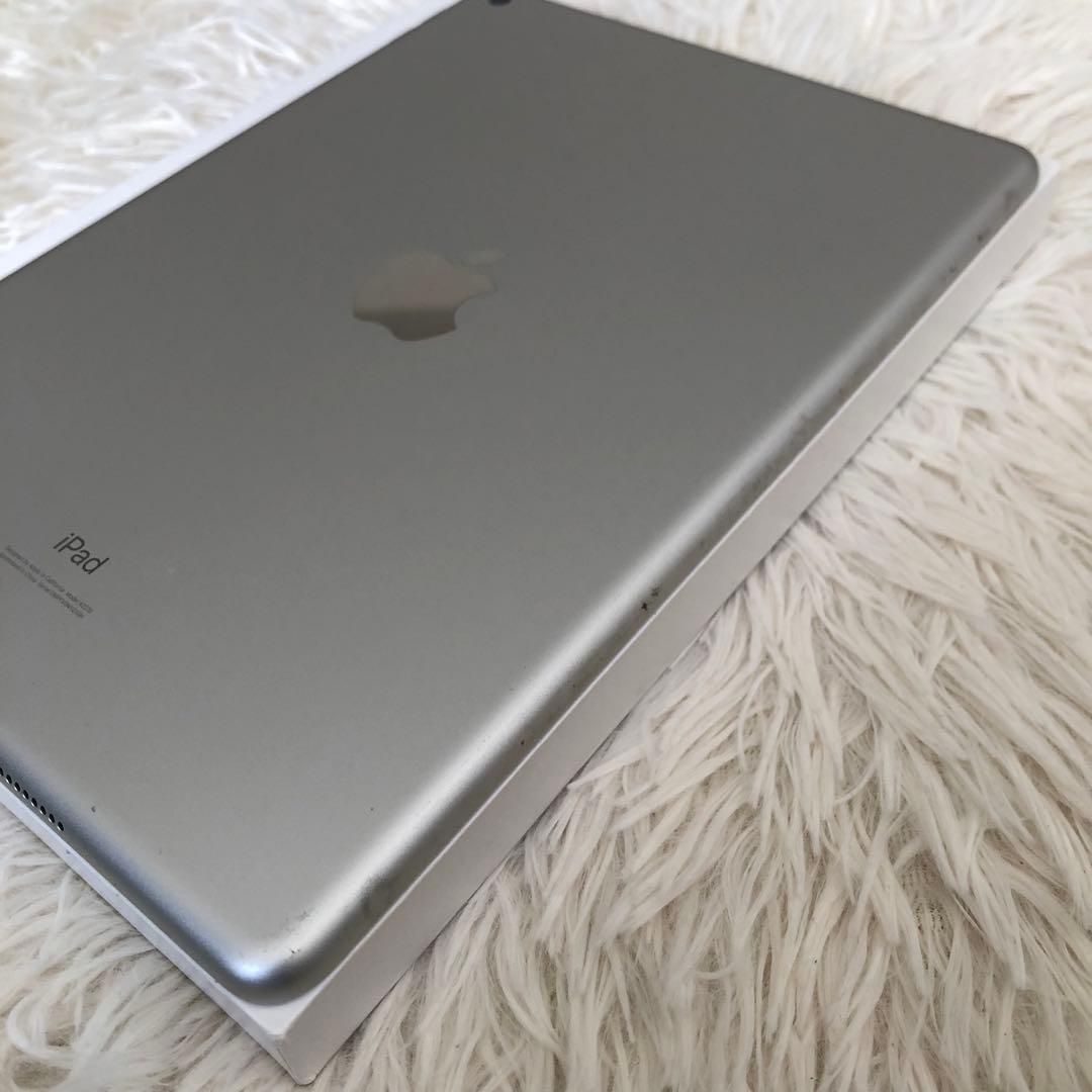 【11/15販売終了】iPad 第8世代 128GB Wi-Fi 【すぐ発送】