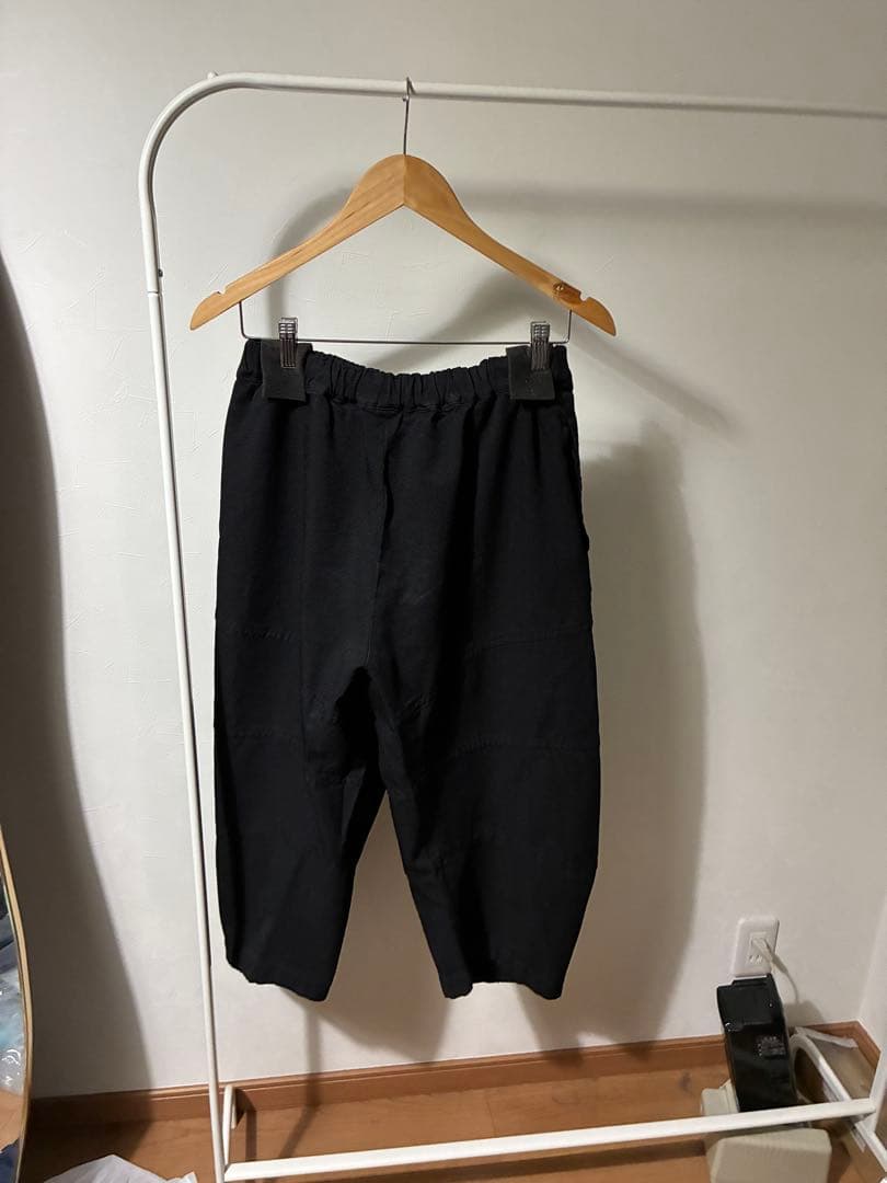 BLACK COMME des GARCONS ポリエステルクロップドパンツ