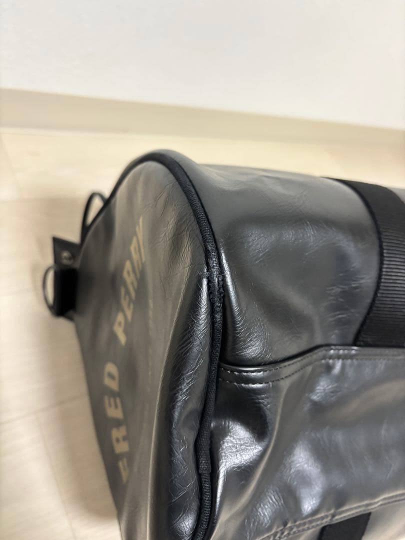 バッグ FRED PERRY Tonal Classic Barrel Bag