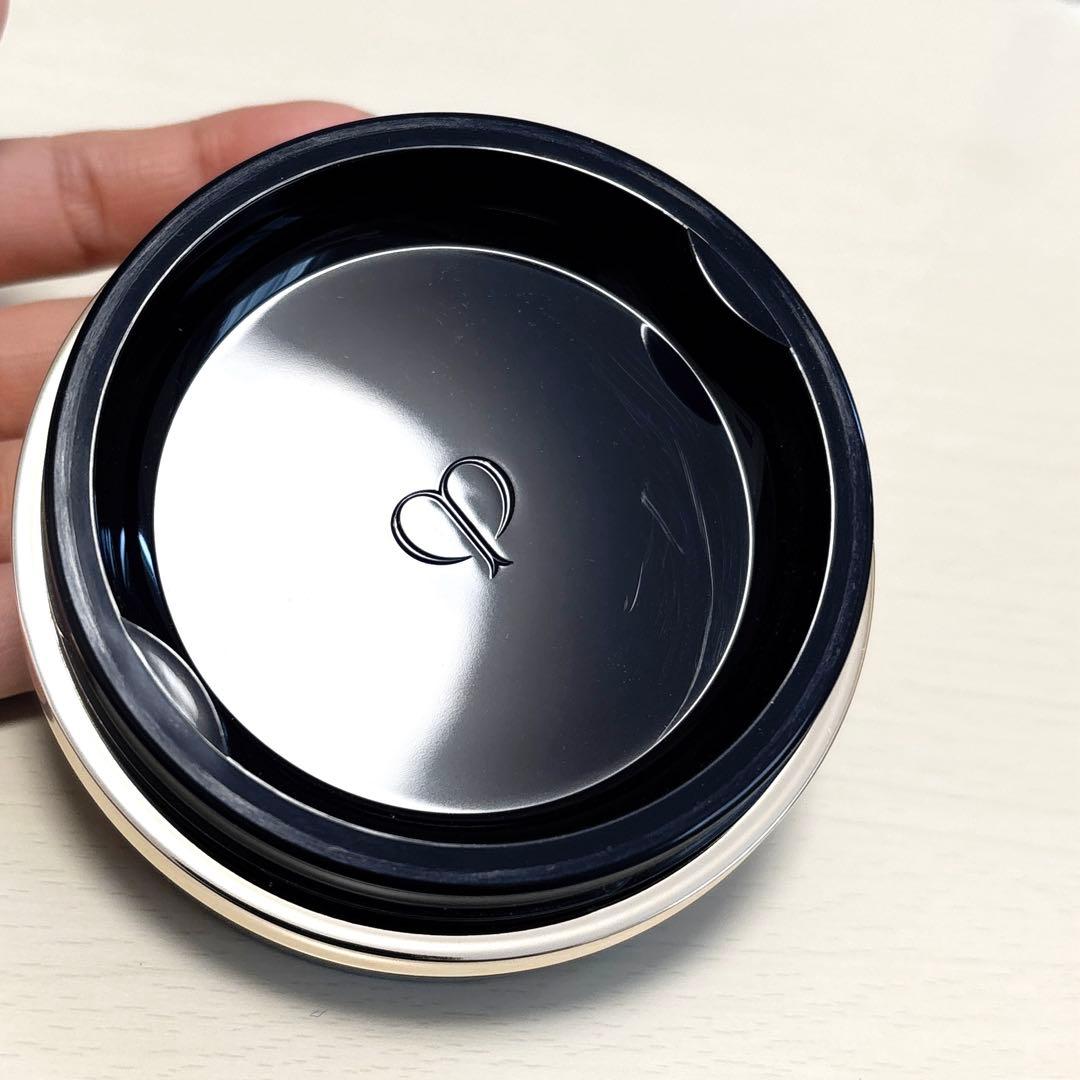 クレ・ド・ポー ボーテ プードルトランスパラントn M (1 ライト)