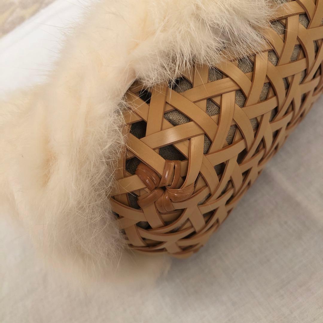 Crafty ラビットファー付き竹かごポシェット