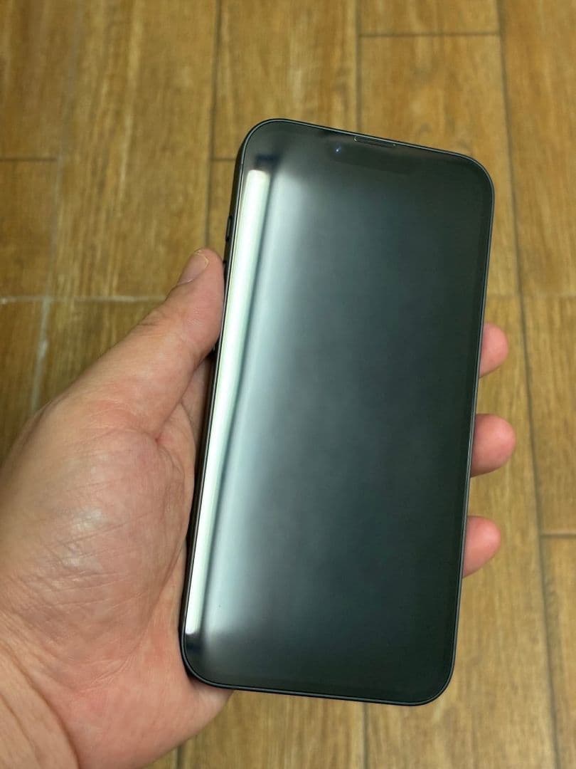 (充電回数9回だけ‼)バッテリー容量100%IPHONE 16e 128GB