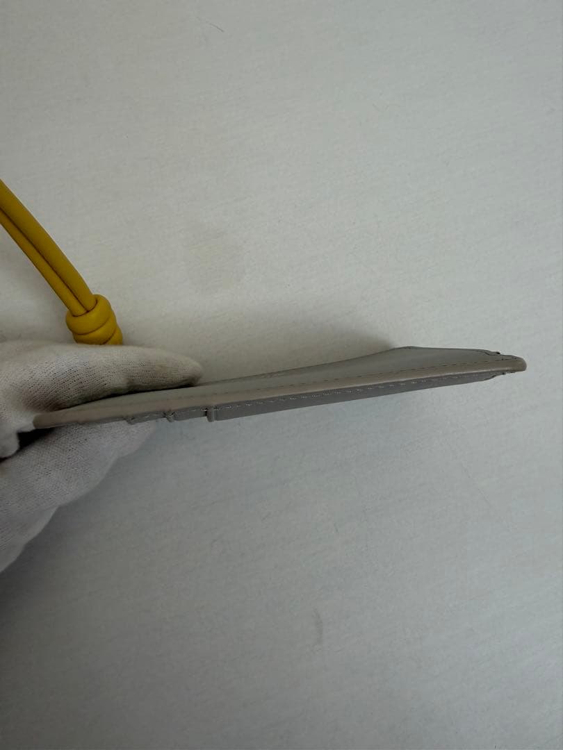 【ロエベ】ノット カードホルダー（シャイニーナパカーフ）　グレー