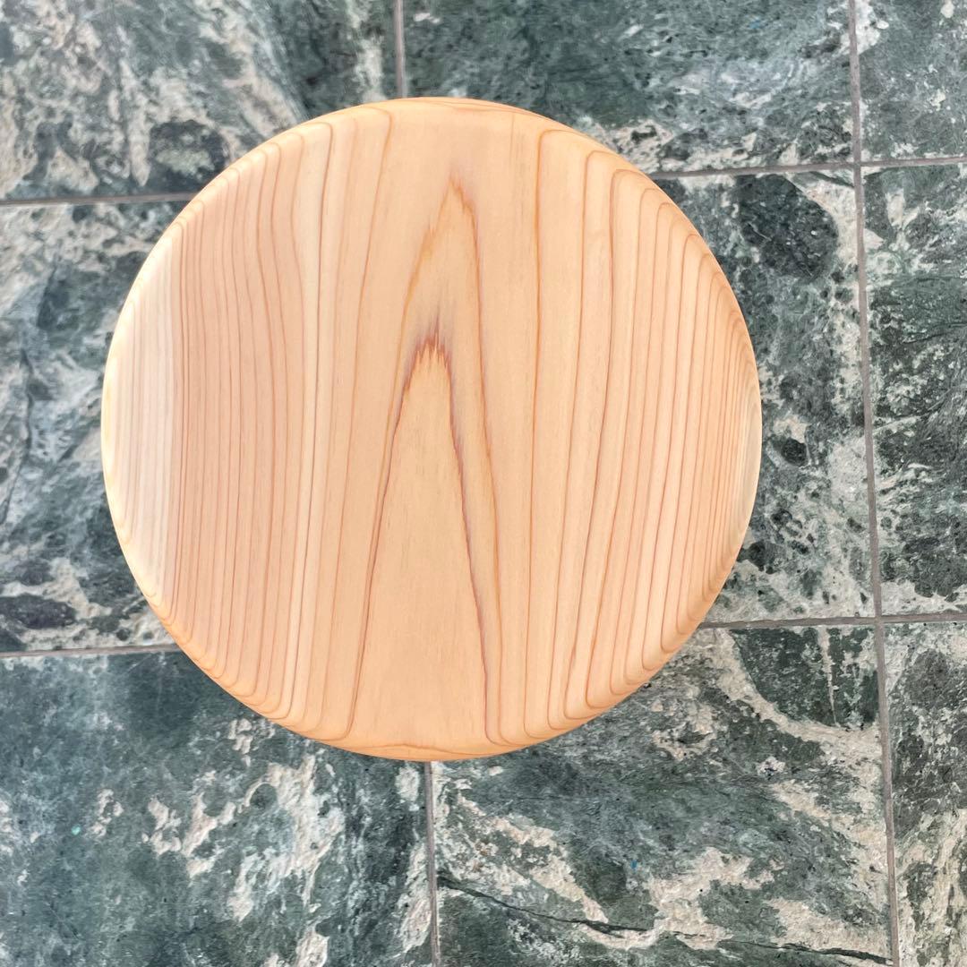 ねこねこ　国産ひのき　丸椅子　木製スツール