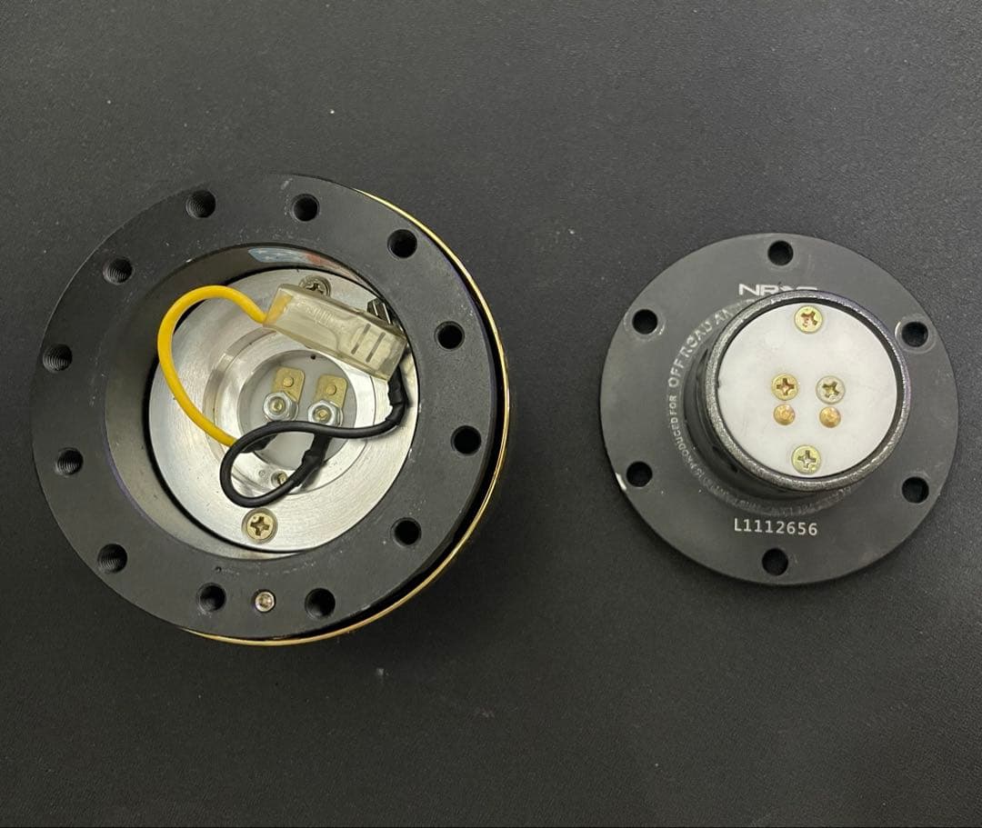 NRG ステアリングクイックリリース gen2.0 ゴールド ブラック