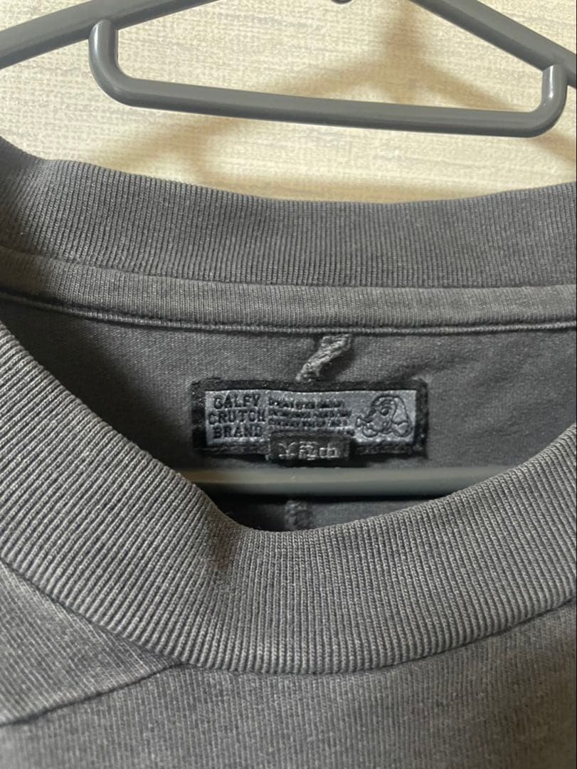 GA×GALFY-ぼろぼろ刺繍ロンT