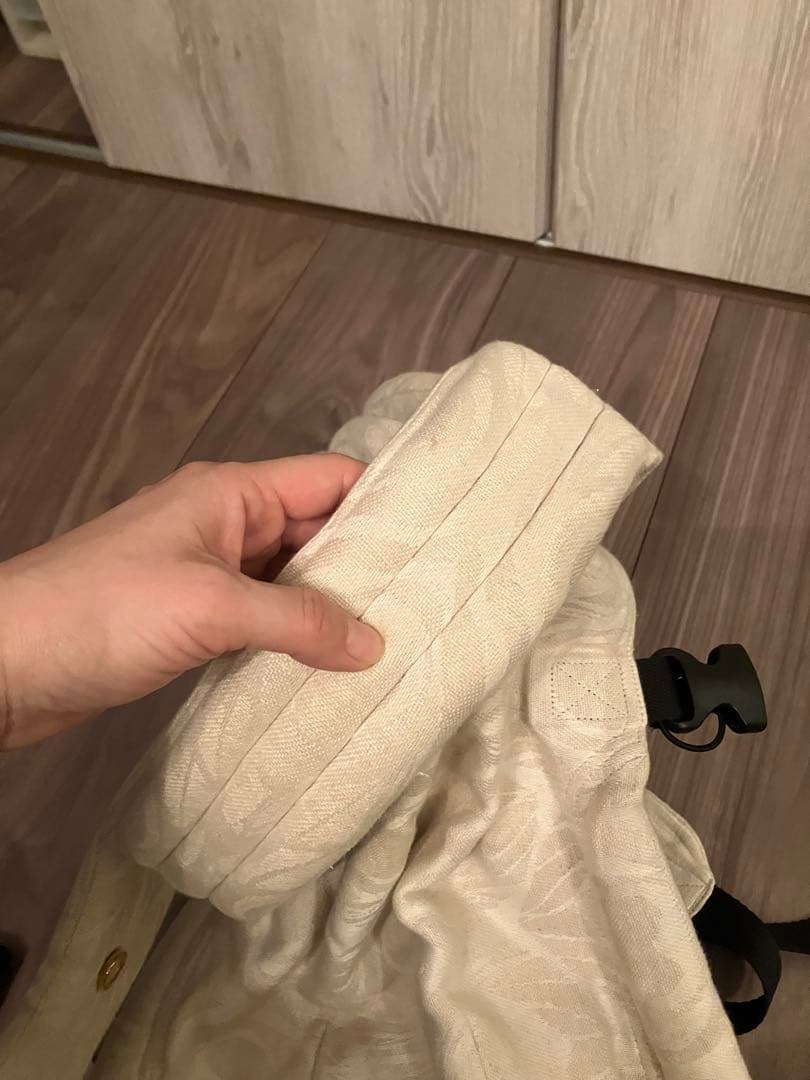 アーティポッペ　抱っこ紐　同色よだれカバーおまけつき