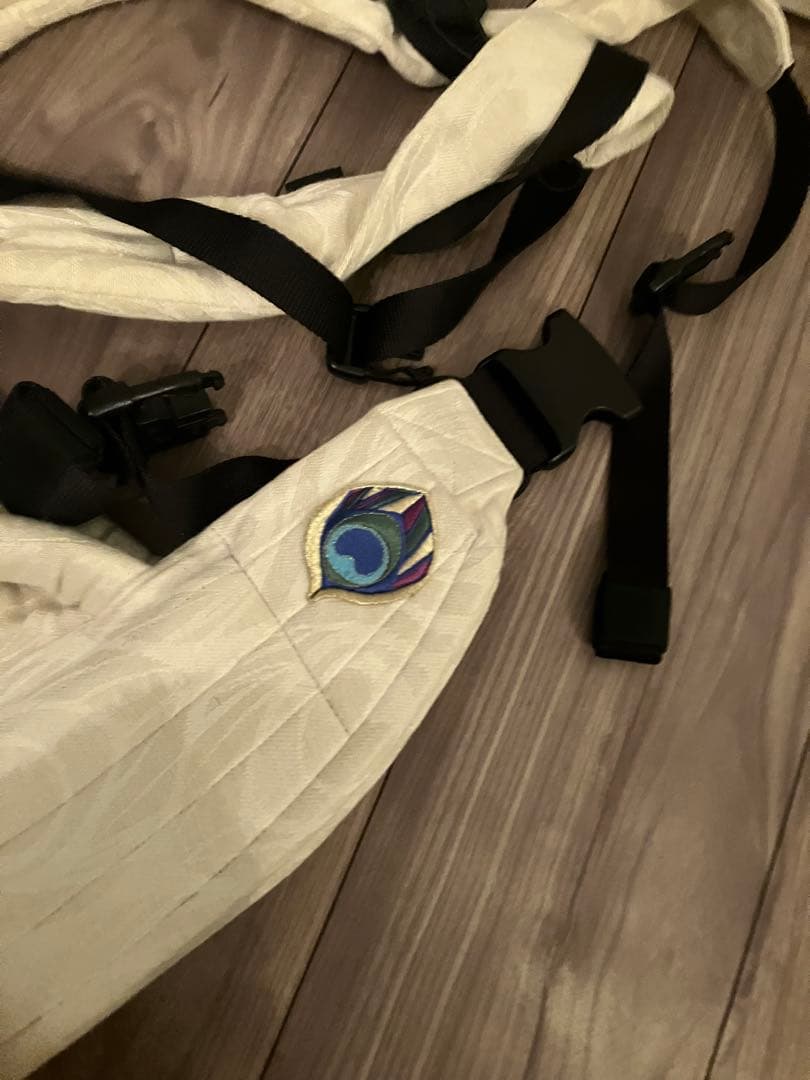 アーティポッペ　抱っこ紐　同色よだれカバーおまけつき