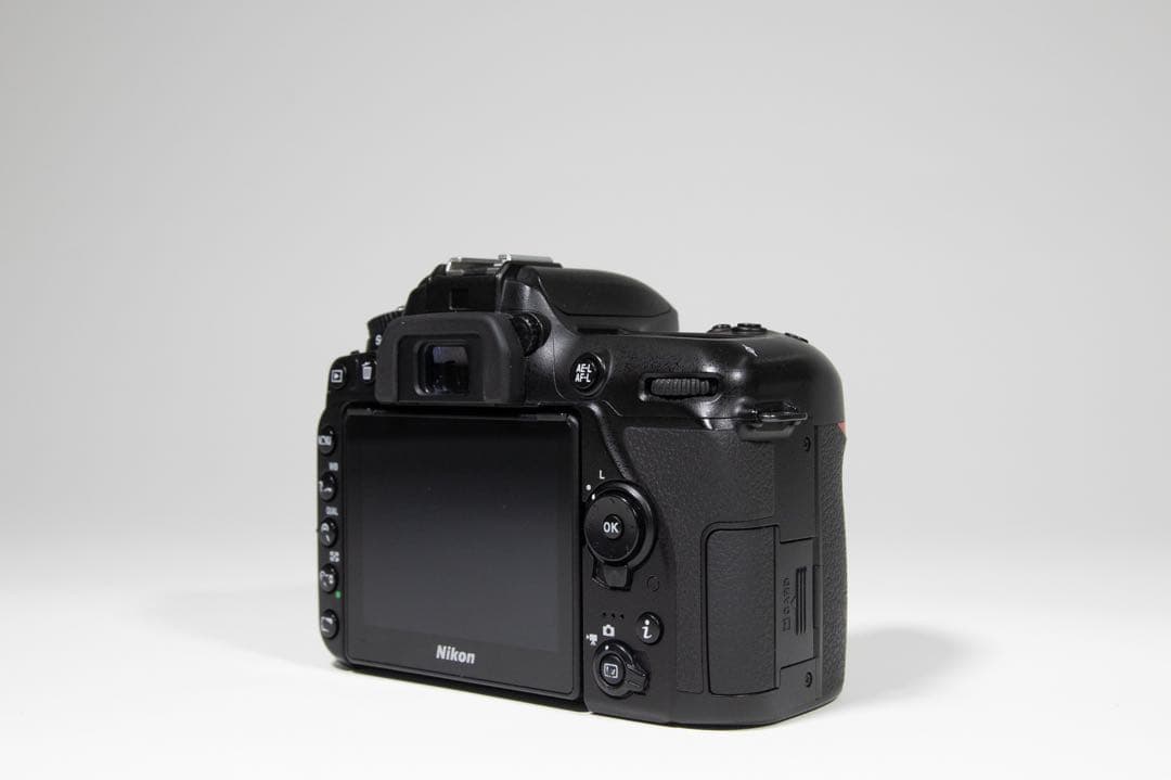 【動作確認済み】【値下げ】Nikon D7500 デジタル一眼レフカメラ