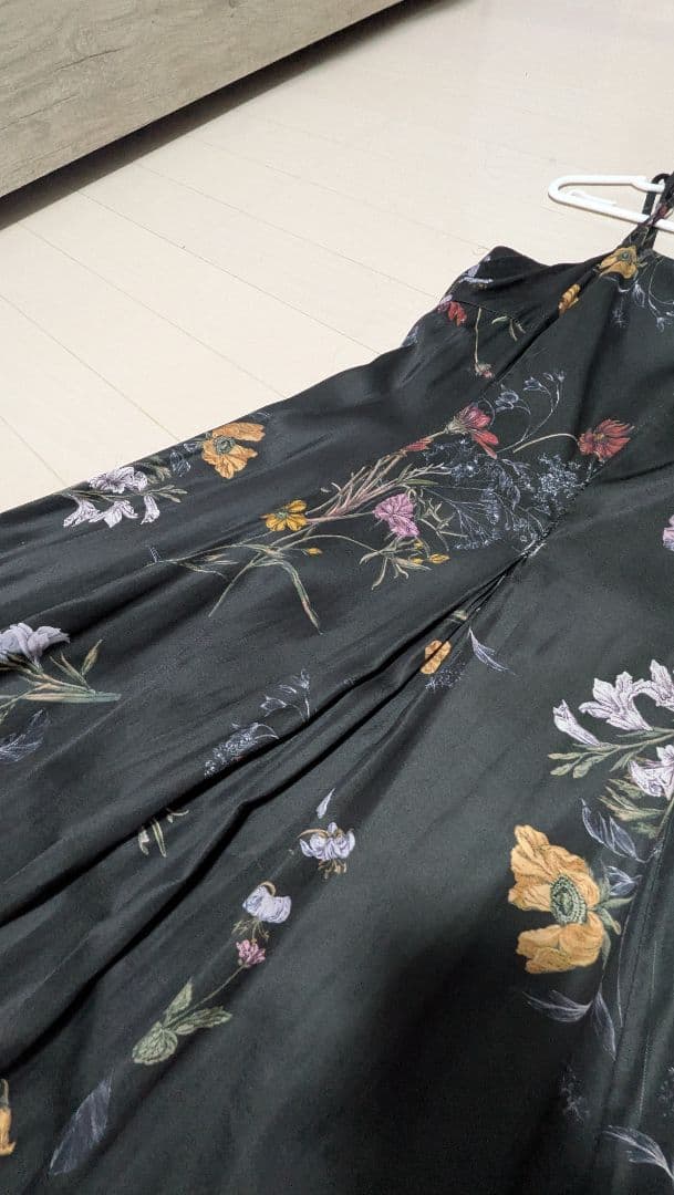 FRAY.ID ボタニカルプリントキャミソールワンピース ブラック