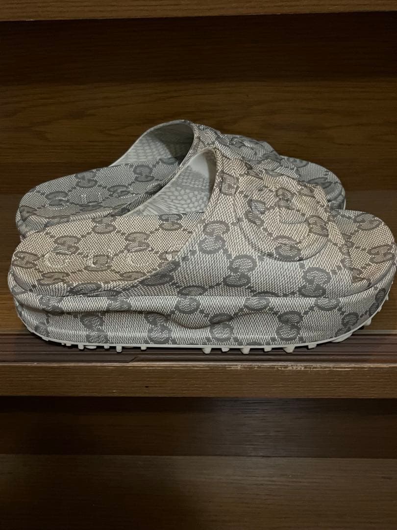 GUCCI グッチ インターロッキングG付き スライドサンダル
