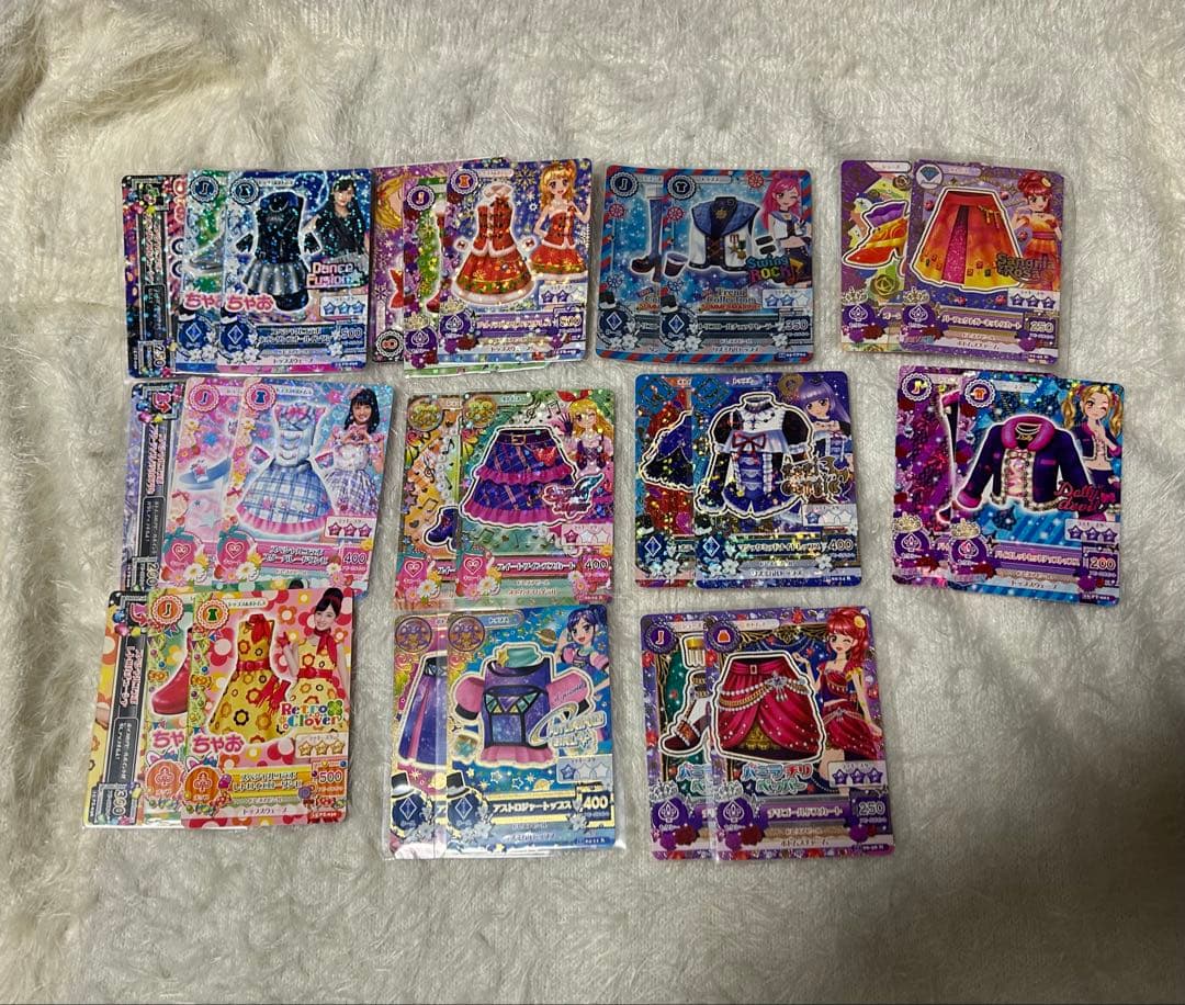d*3様 アイカツカード 大量 引退品 約140枚以上